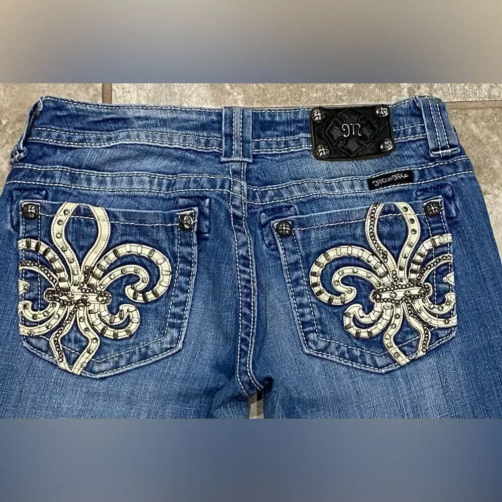 Miss Me 28x34 Bootcut Jeans Embellished back pockets Stretch Denim EUC - Picture 7 of 15